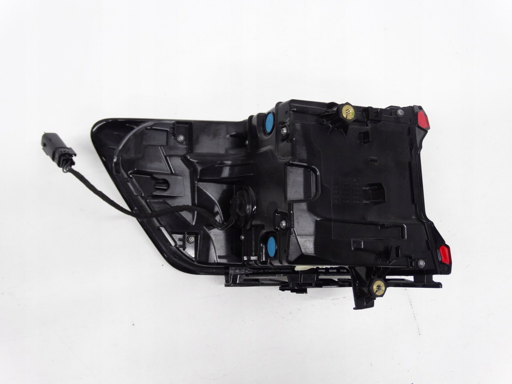 фото №11, Polestar 2 2020+ лампа правая задняя led 31108941 оригинальная