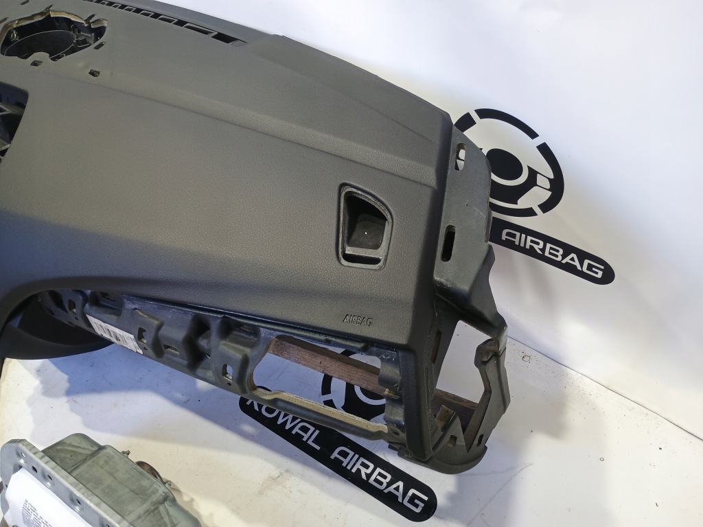 фото №5, Bmw 1 f20 f21 przed lift панель приладів консоль подушка безпеки подушки безпеки натягувачі комплект