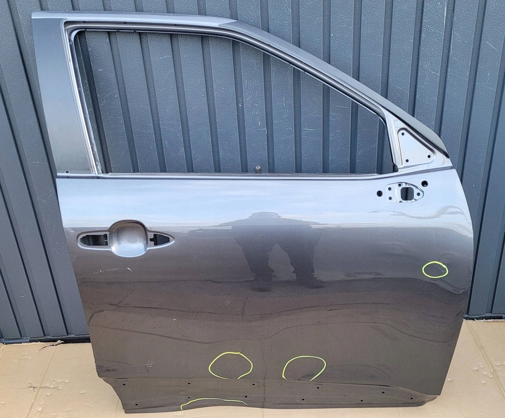 фото №1, Toyota yaris cross 20 дверь перед передние правое fv