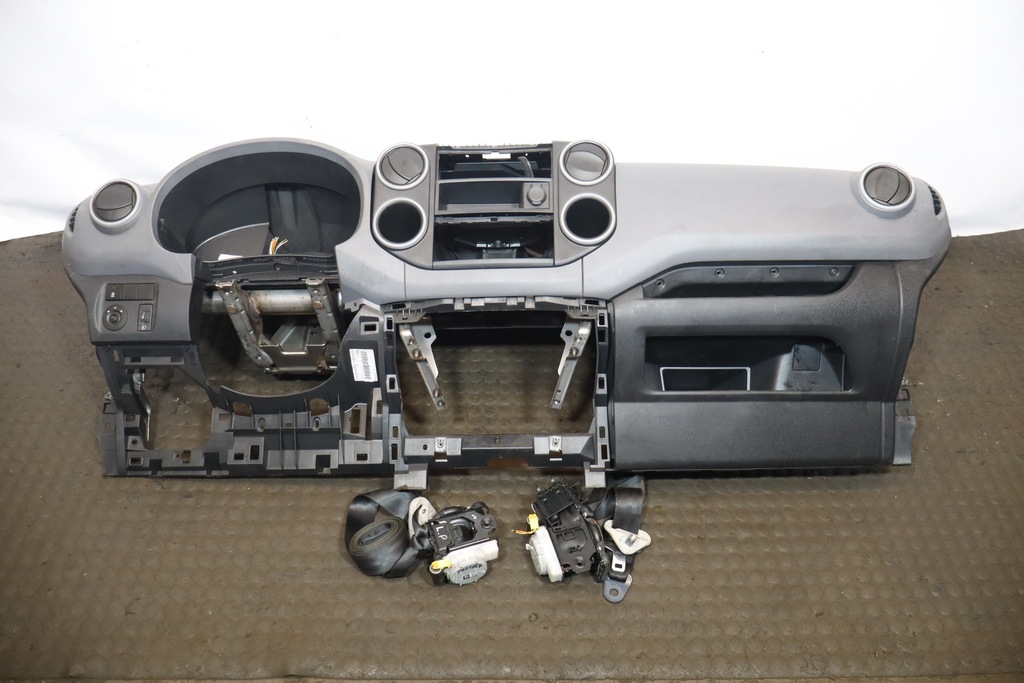 фото №1, Приборная панель приборная подушки безопасности ремни partner ii lift