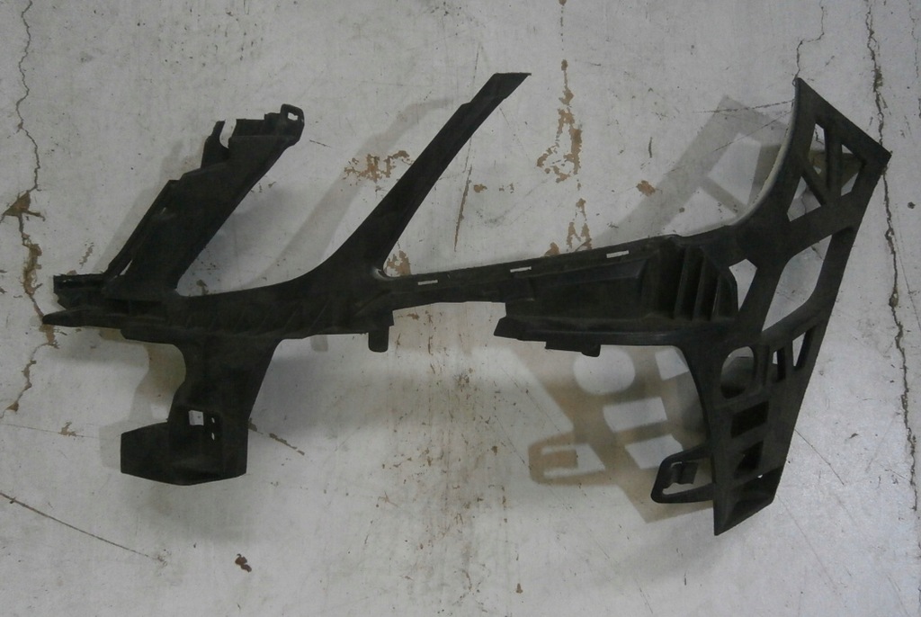 фото №1, Бампер напрямна mercedes w212 amg лівий перед