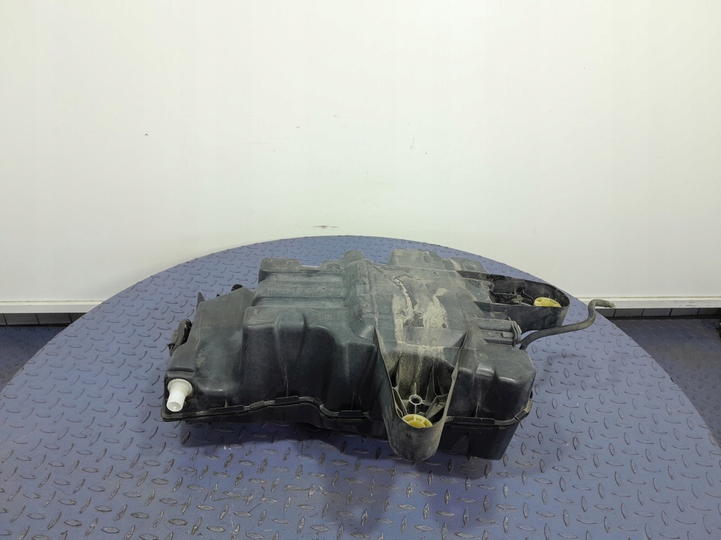 фото №1, Toyota proace city 19- 1.5d бак adblue p1012340