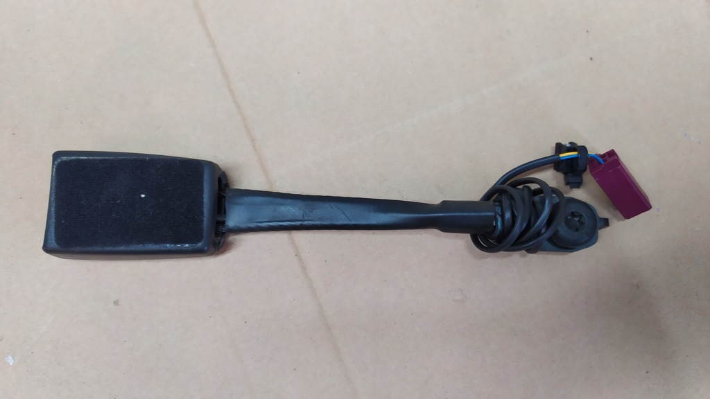 фото №4, Ford grand c-max клипса поперечина правый перед am51-r61208-acw