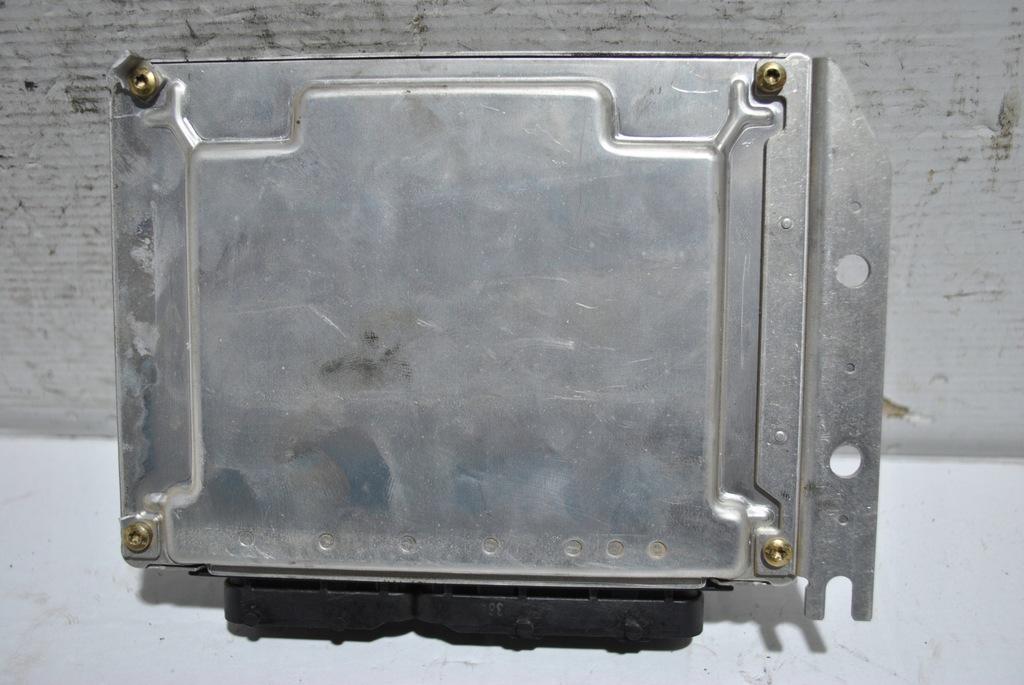 фото №4, Бортовой компьютер двигателя hyundai matrix 0281010695