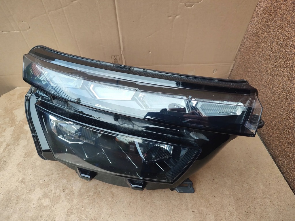 фото №11, Фара лампа правый перед skoda kamiq 2020 full led