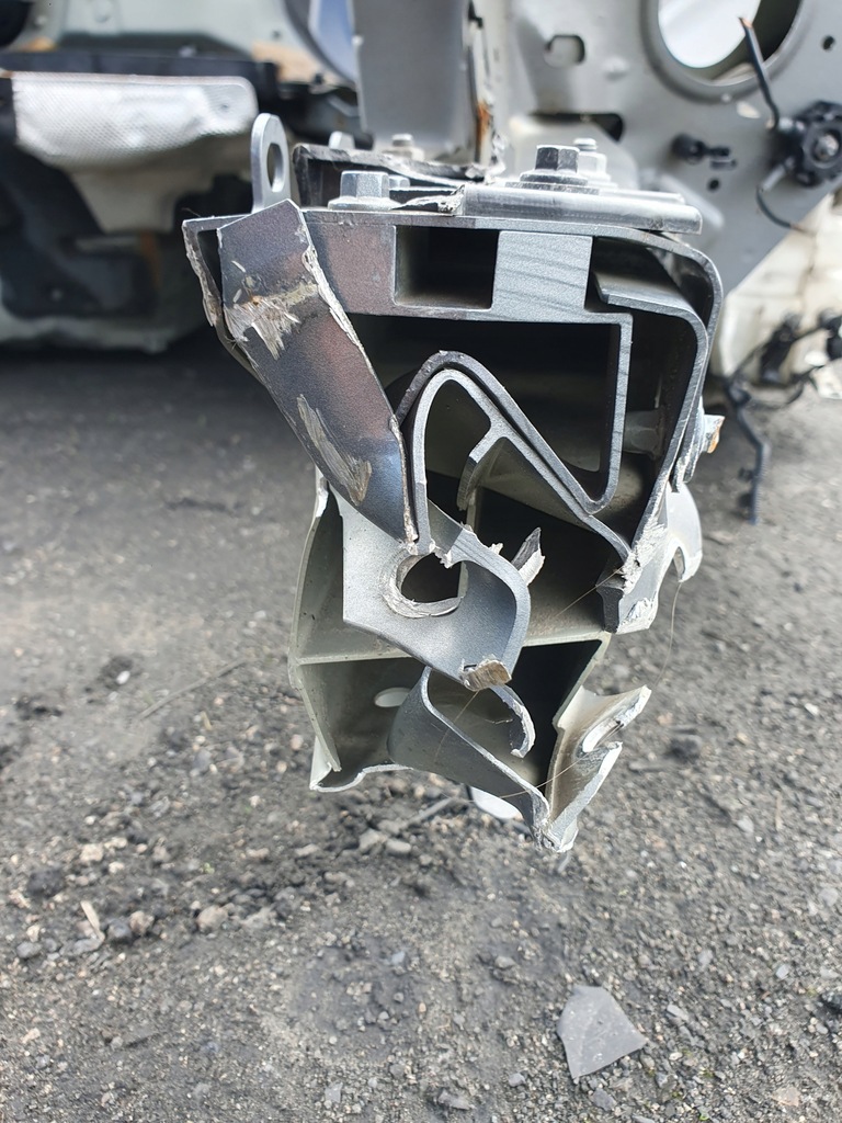 фото №10, Volvo v60 2018-2024 чверть ліва перед передня поріг лівий