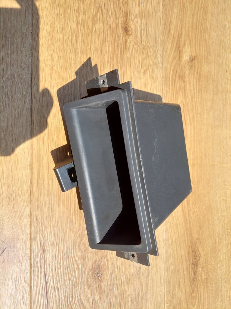 фото №1, Iveco daily 99-06 бардачок полка 504049554