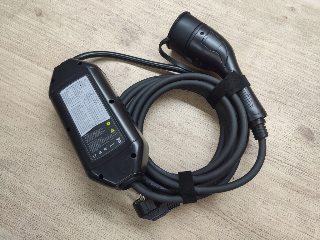 фото №6, Зарядное устройство 8-16a 230v typ 2 ev charger europa do renault tesla smart volvo