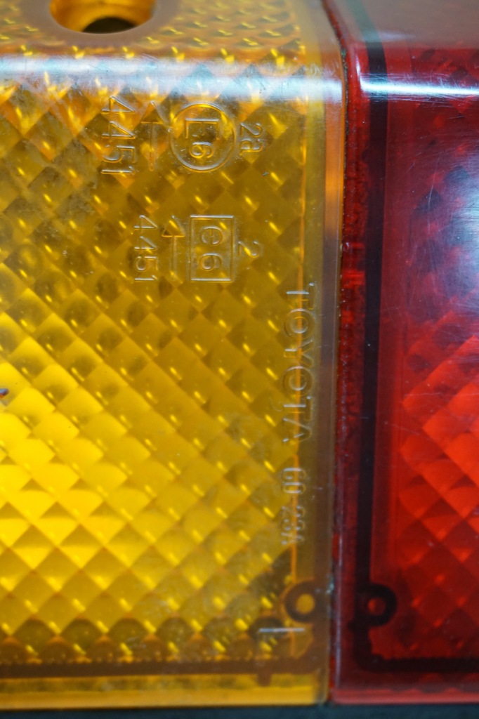 фото №11, Land cruiser lj70 лампа лівий задня w крила 89r