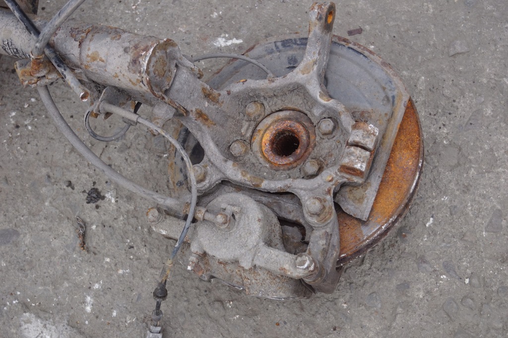 фото №10, Поворотный кулак правый перед nissan qashqai j10