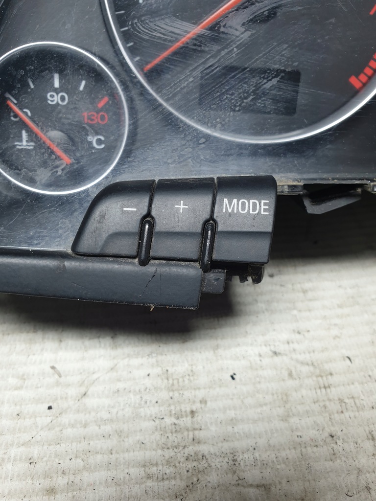 фото №4, Audi a4 b6 лічильник спідометр 8e0920 950g