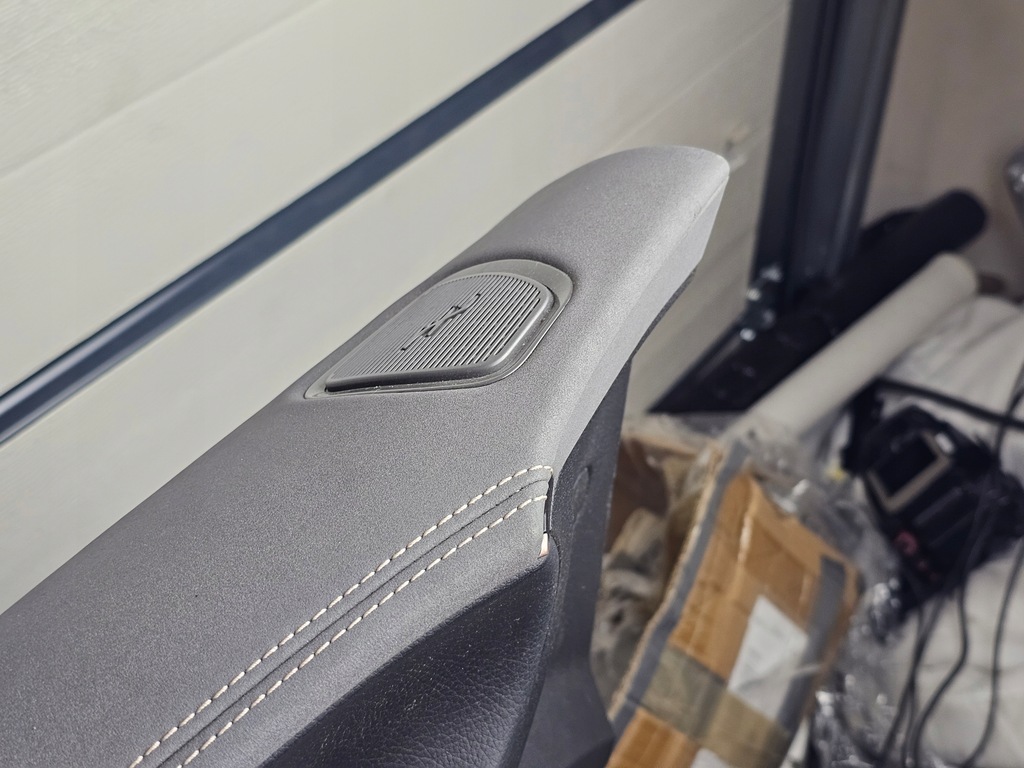 фото №9, Обшивка двері оббивка лівий перед europa mercedes eqe eve e w297