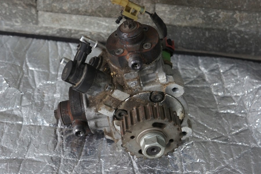 фото №2, Насос упорскування u land rover 3,0 ah2q9b395ac