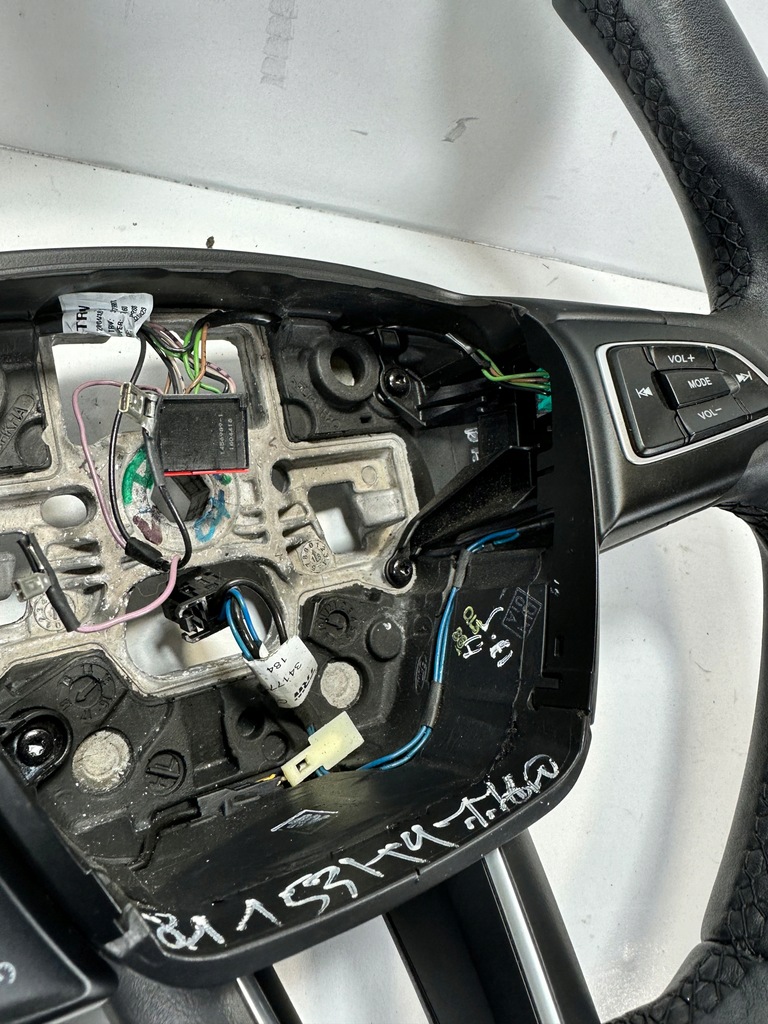 фото №5, Kuga mk2 lift воздуховод кожаный multi подогрев