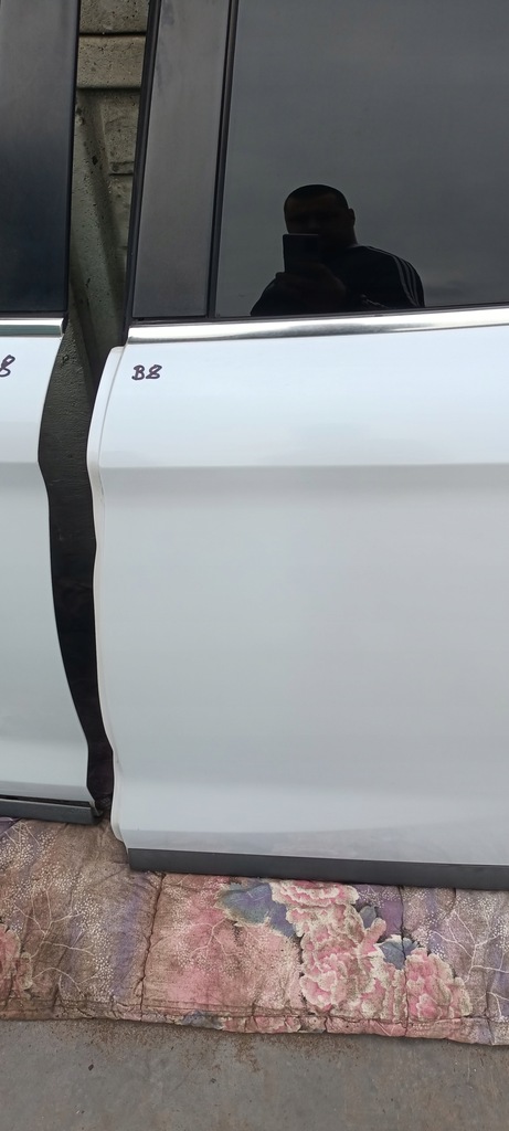 фото №9, Ford kuga mk1 двері лівий перед задня білий перламутр b8