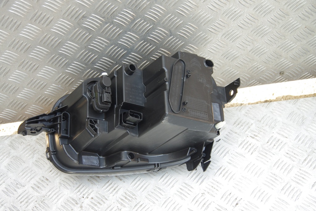 фото №12, Лампа лампы правая + левая citroen c3 iii led vision 9836161580 9836267180
