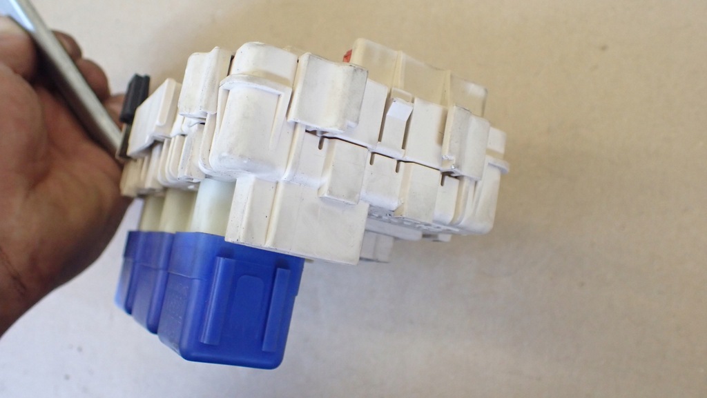 фото №6, X-trail t30 коробка предохранителей 2.2 dci