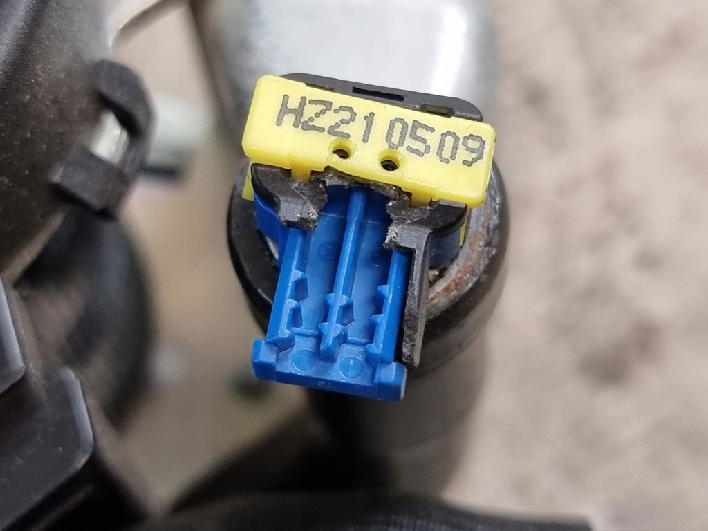 фото №12, Pas безпеки правий перед оригінальний номер 96569048xx peugeot 308 i 09r