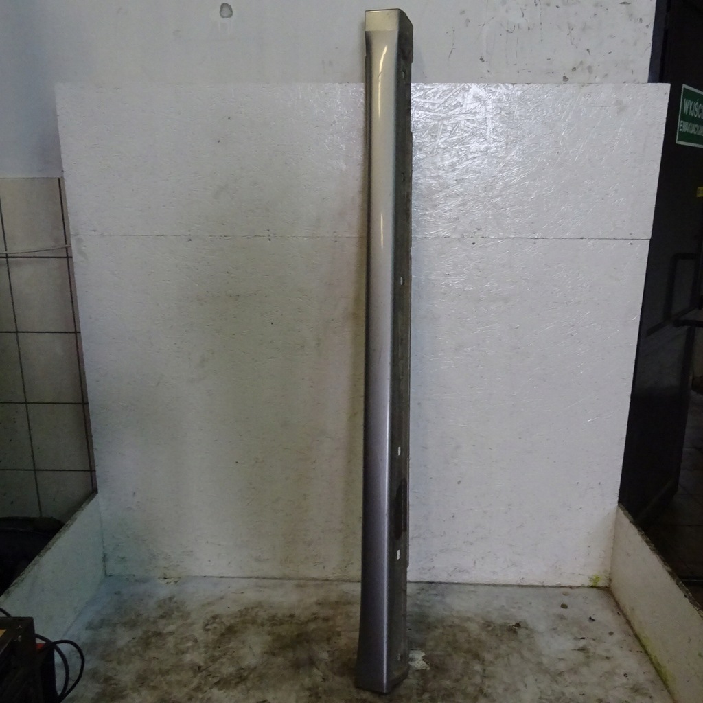 фото №1, Subaru legacy 4 sedan молдинг порог правая