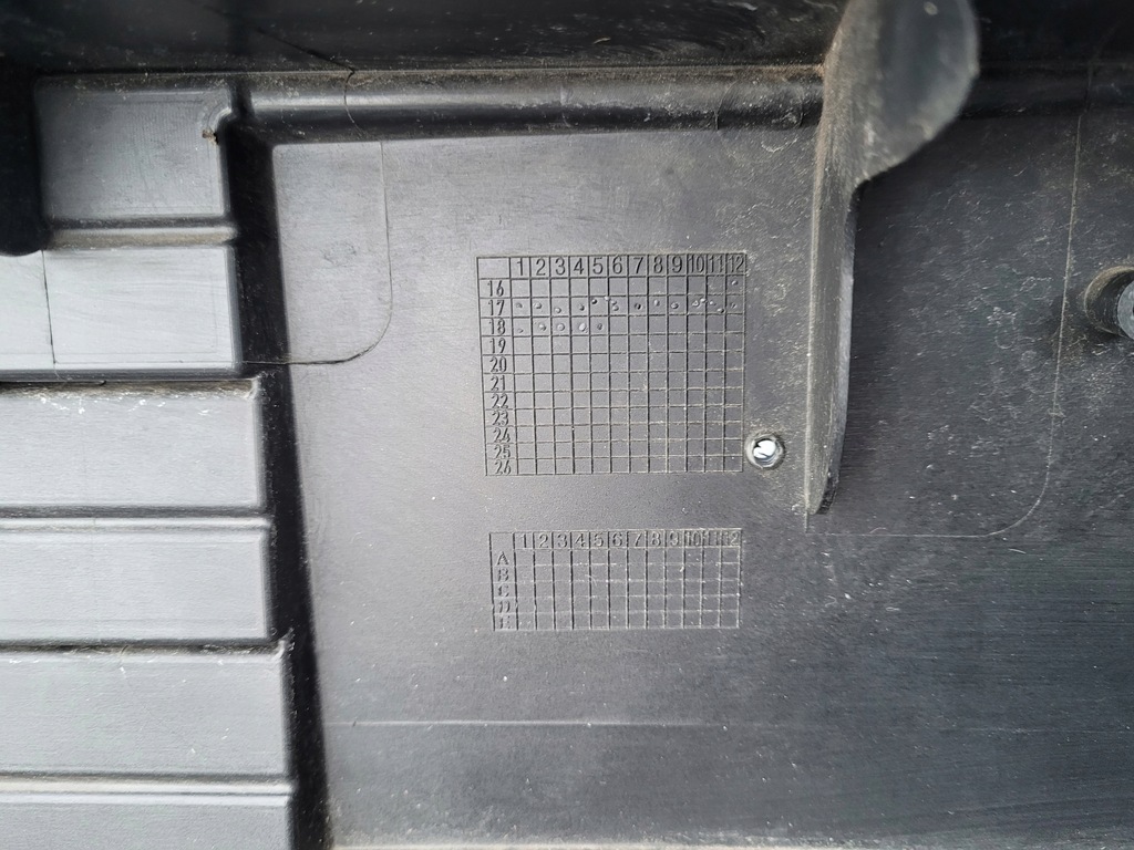 фото №13, Toyota yaris iii lift 2017-2020 17-20 решітка решітка радіатора бампера перед