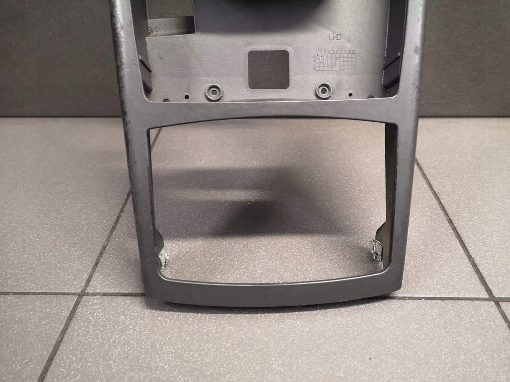 фото №5, Dekor туннель среднего audi a6 c6 4f1864261