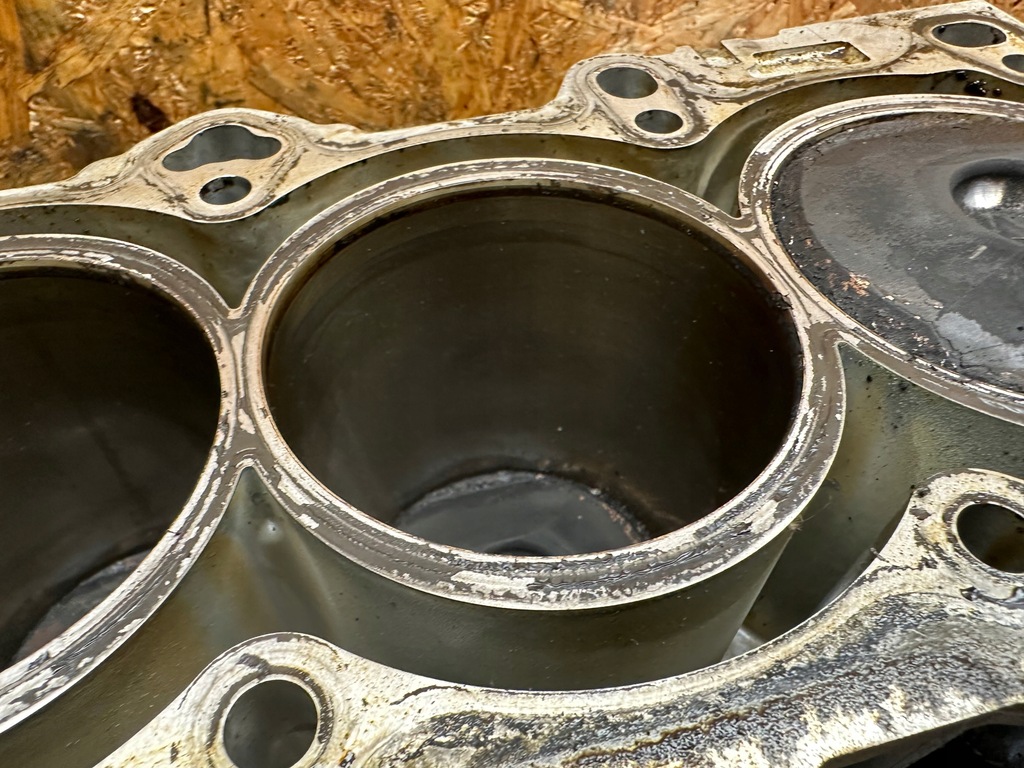 фото №10, Блок двигуна dół wał поршні mazda 2.5 turbo py