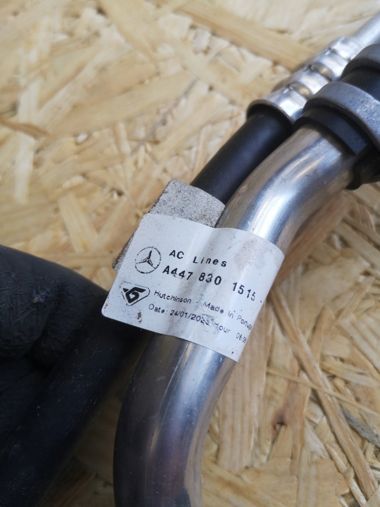 Mercedes v klasa w447 шланг кондиціонера нижні a4478301715 a4478301515 Зі Шроту