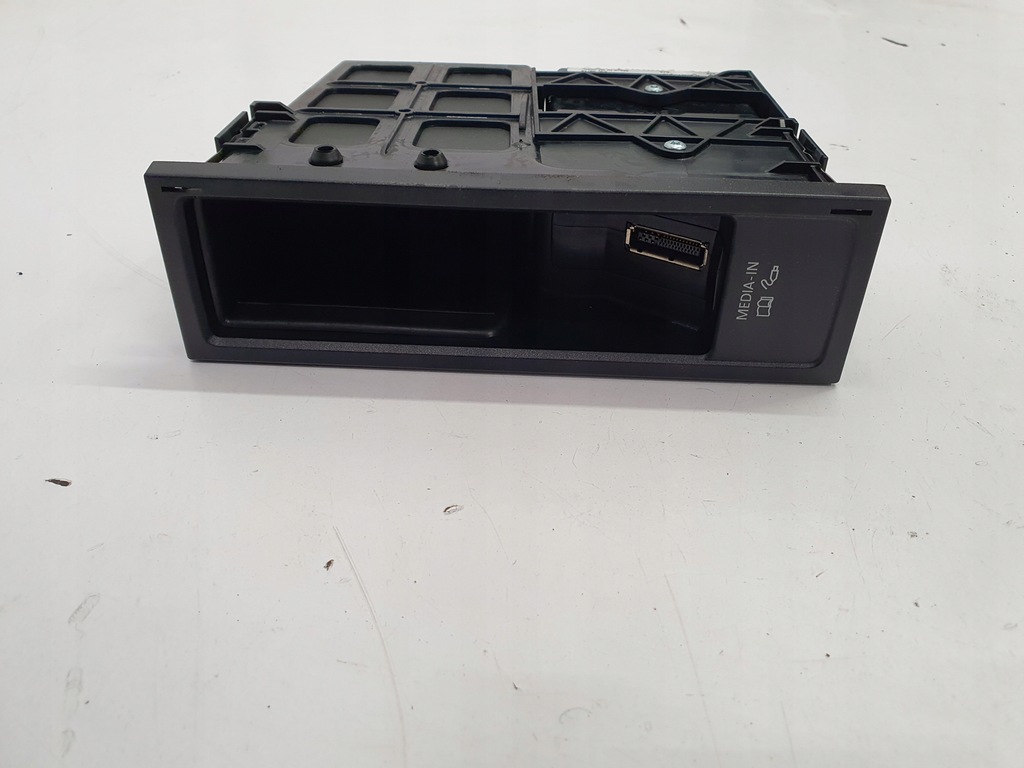 фото №1, Vw passat b7 модуль интерфейс мультимедиа 5n0035342g