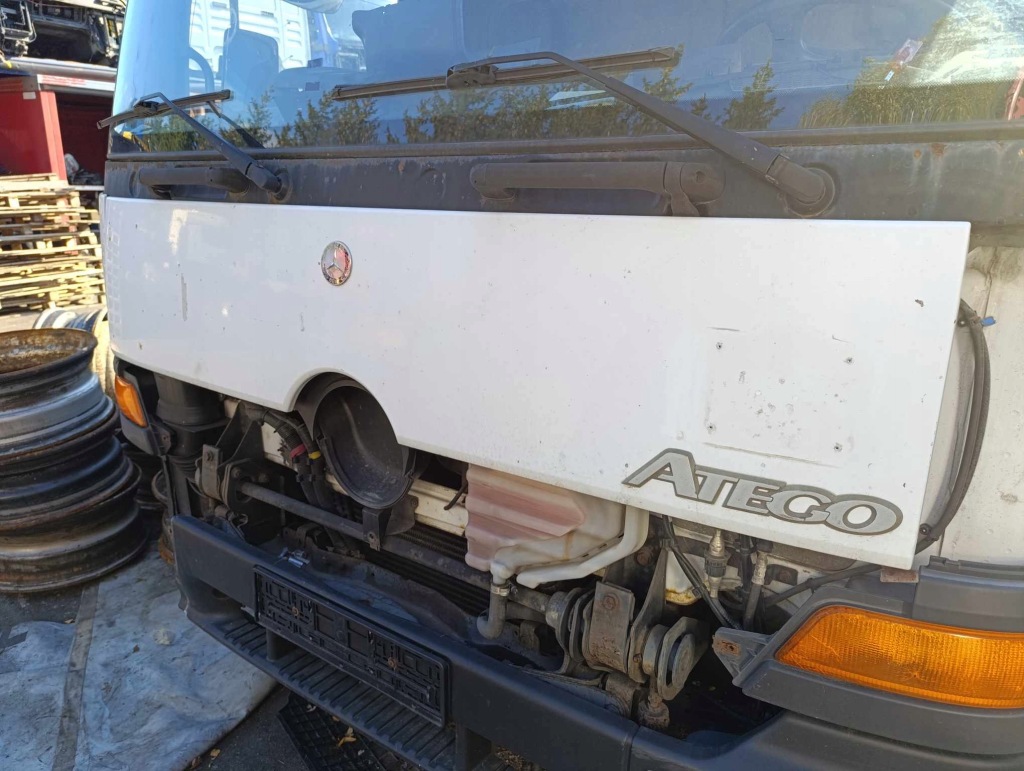 Передня капот mercedes atego 1 250 zł netto Оригінал