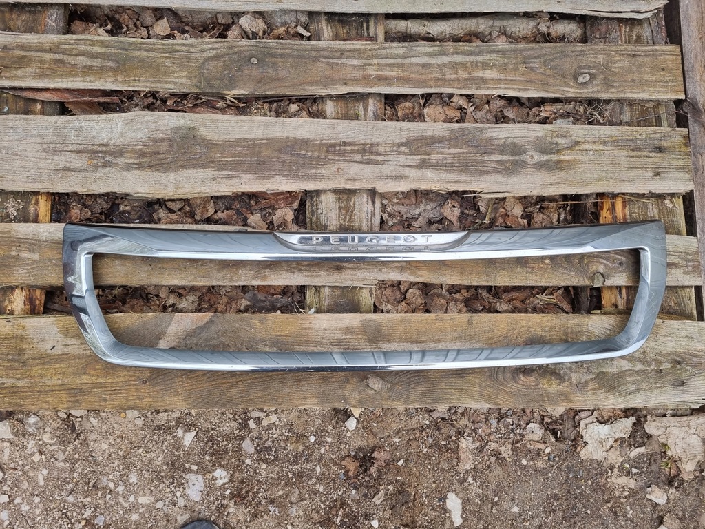 фото №1, Peugeot partner 3 iii lift 2015 рамка решётка