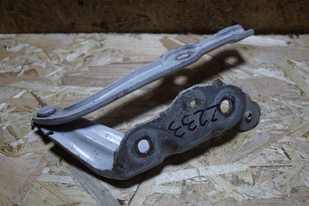 фото №6, Петля капот левый skoda octavia iii 5e0823301