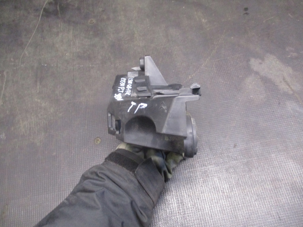 Направляющая бампера правый задняя citroen c5 x7 08-17r 9681049680 с Разборки