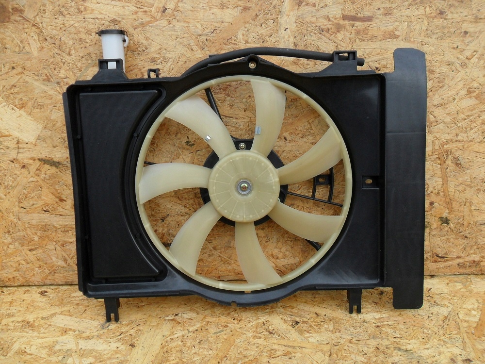 фото №1, Toyota yaris xp 2005- вентилятор