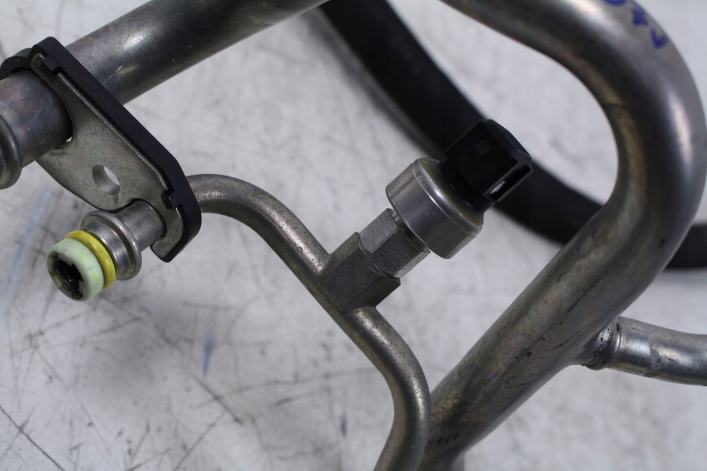 Шланг кондиционера volvo xc70 07r. 2.4d5 в Украине