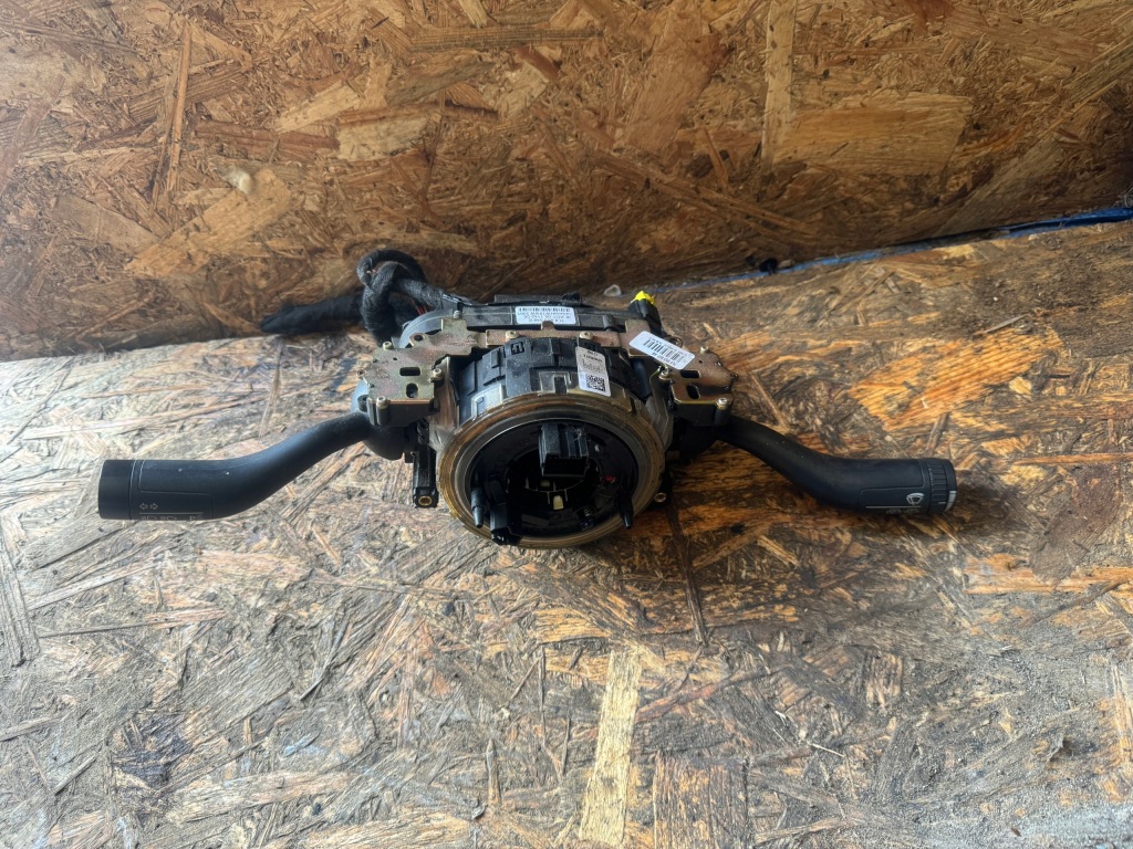 Купить Переключатель подрулевой  vw touareg 7l6953549e,orginal