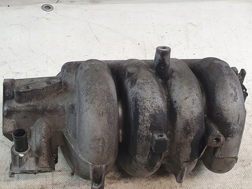 фото №13, Колектор всмоктуючий volvo s40 v40 i 1.8b 85kw 96r lpg