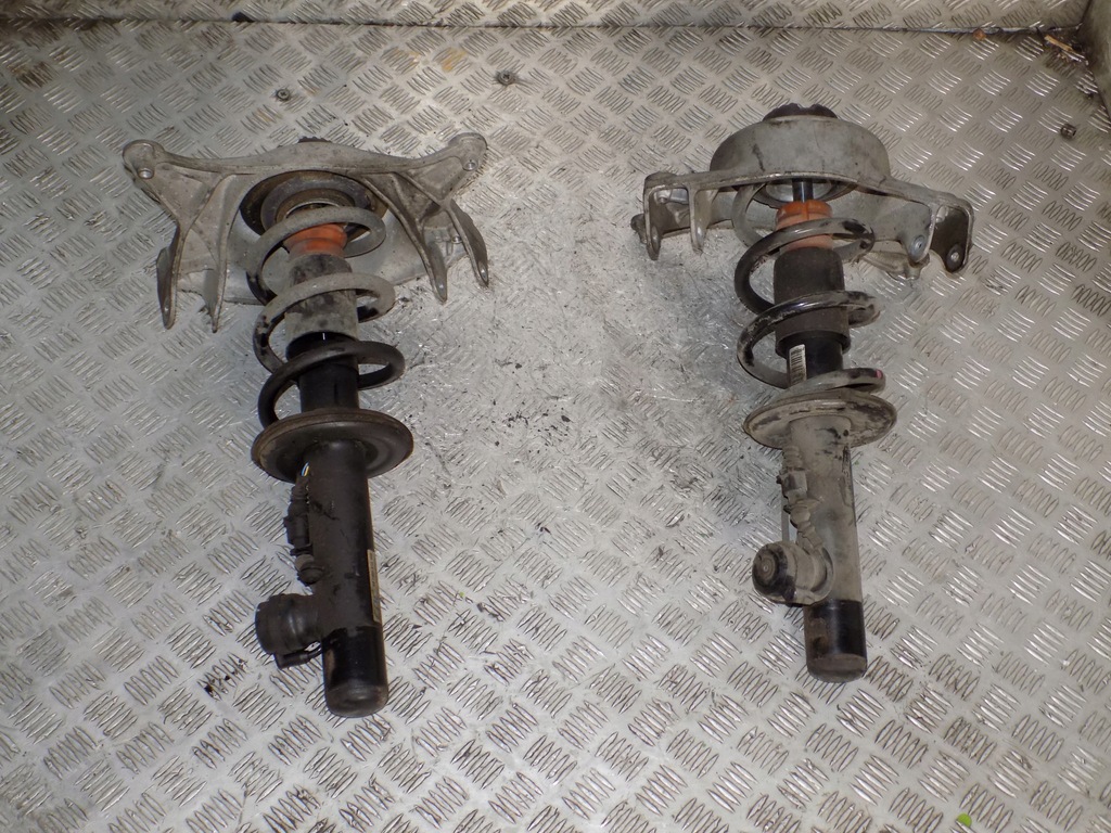 фото №1, Амортизатор audi a5 8t правий перед 442400010150