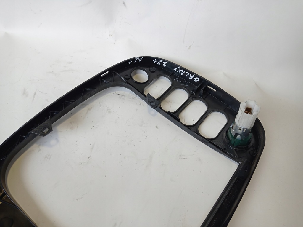 фото №9, Рамка защита панели консоли радио ford galaxy 7m0858105e