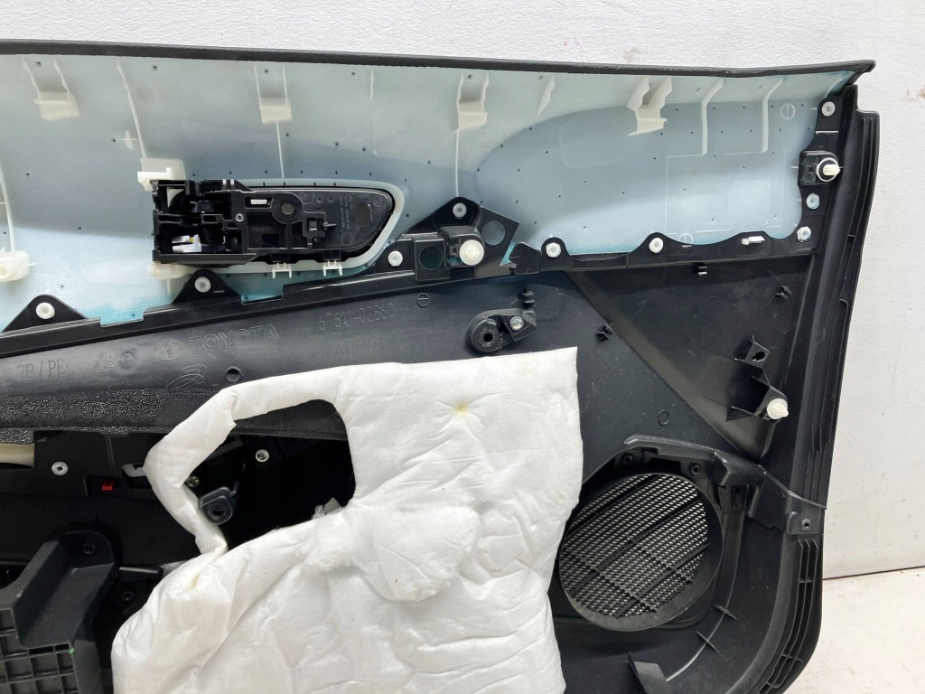 фото №11, Corolla e21 обшивка оббивка двері prednich правий перед тканинний подряпини