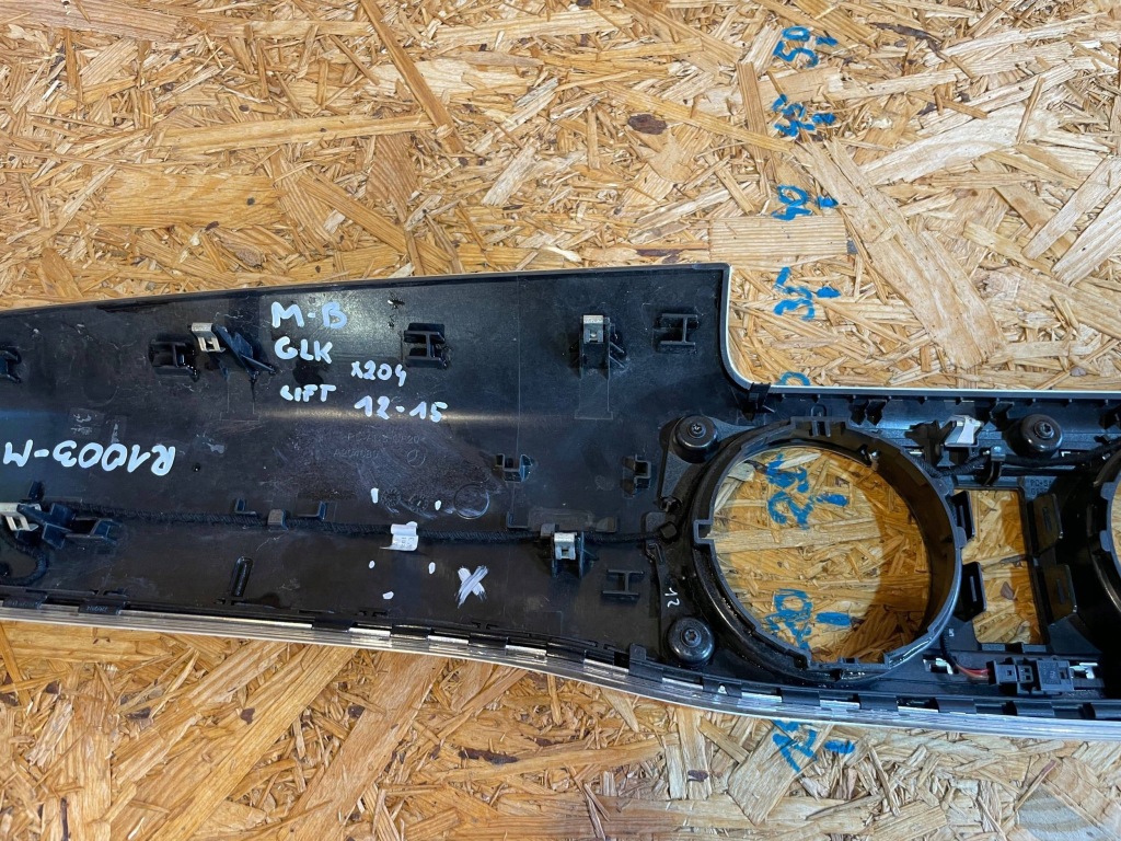 фото №7, Mercedes glk x204 w204 lift 12-15 рамка dekor консоли панели приборной панели