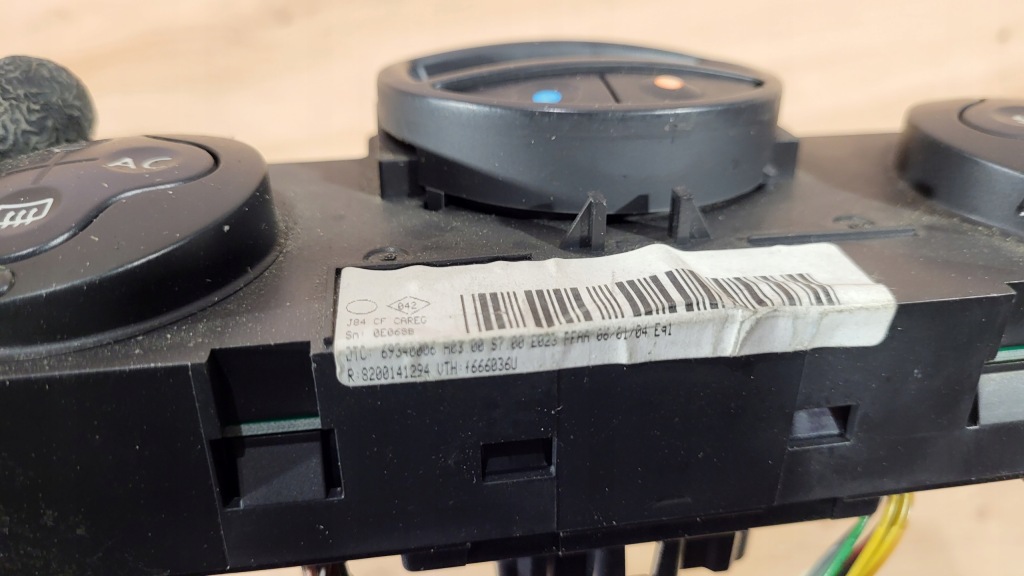 фото №4, Панель обдув renault megane scenic ii 2 03- 8200141294