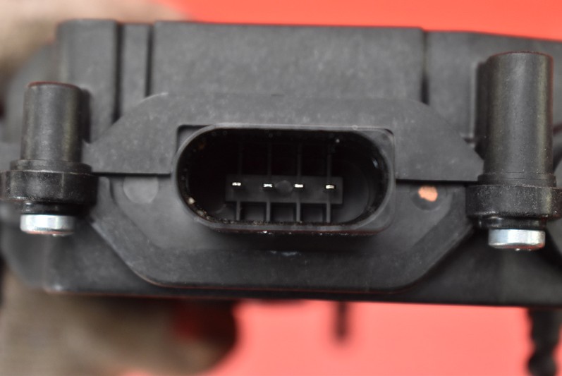 фото №8, Замок доводчик кришки задня багажника 404c10ac jaguar xe 14-19