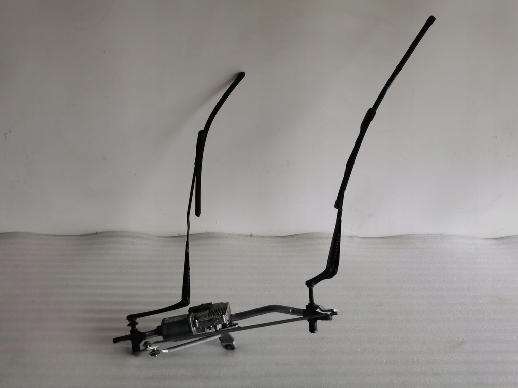 фото №1, Audi a5 s5 механизм рычаги дворник перед