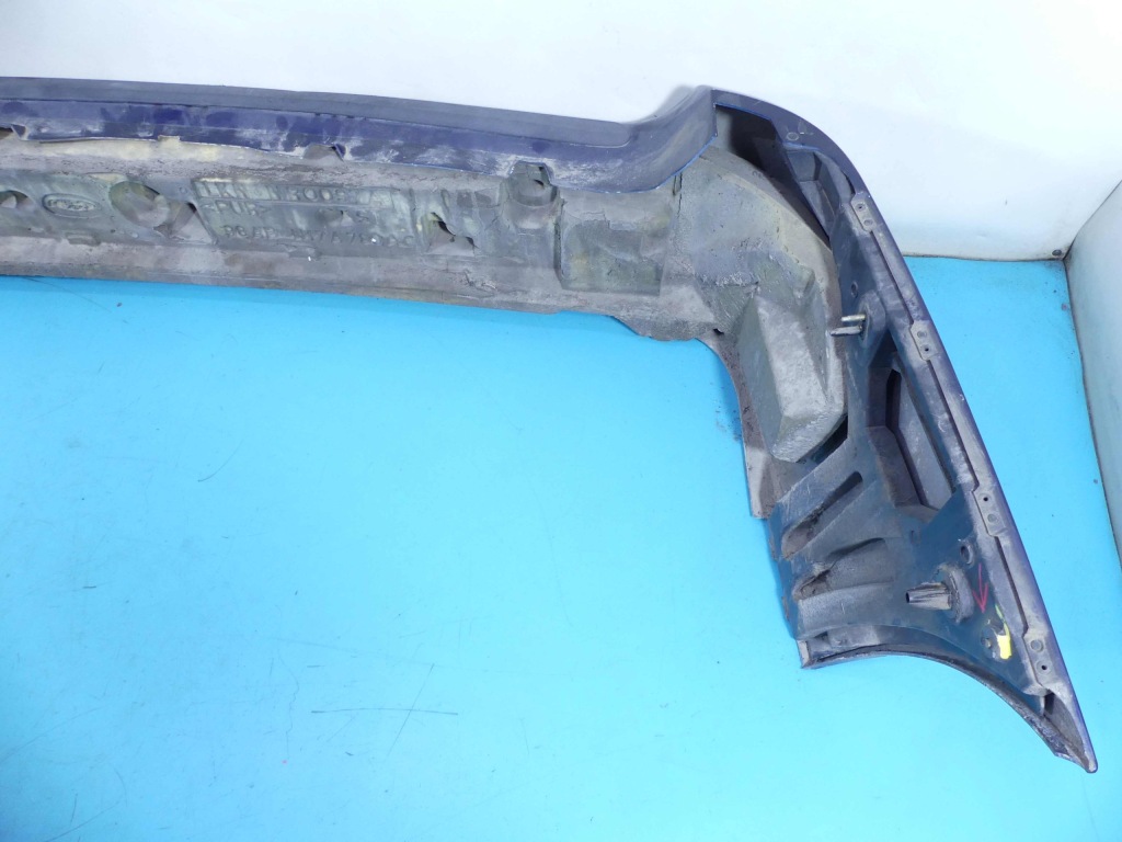 Бампер задняя ford focus i mk1 98-01 kombi Оригинал