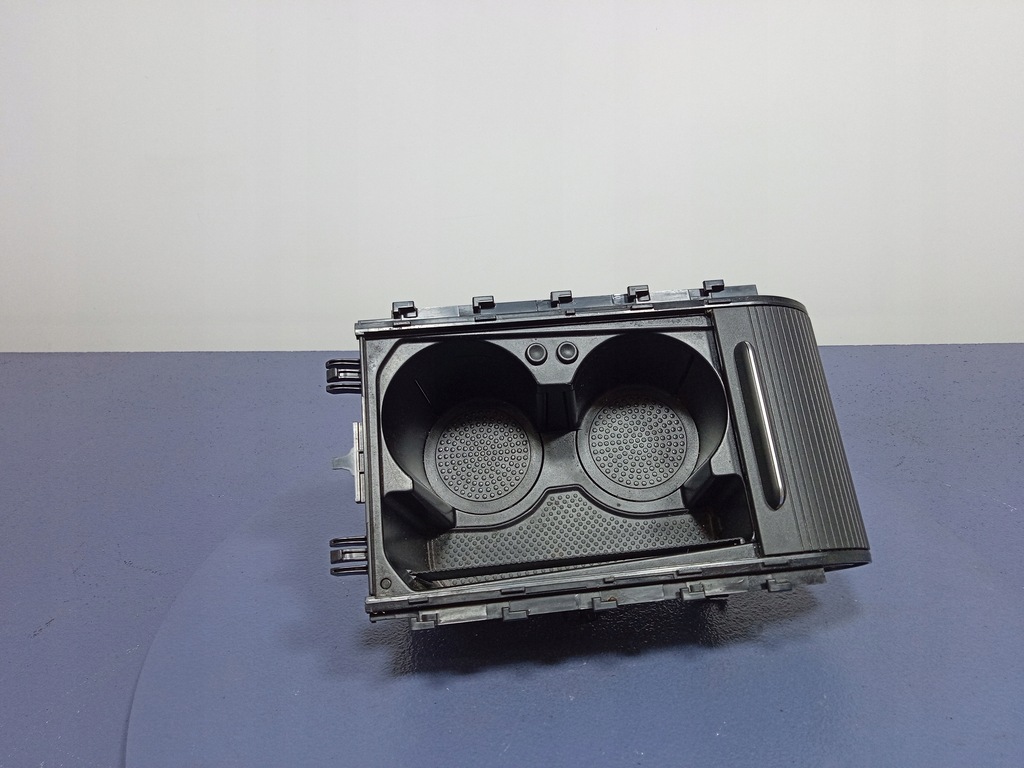 фото №4, Vw golf vii sportsvan кронштейн na кружки бардачок 510862531