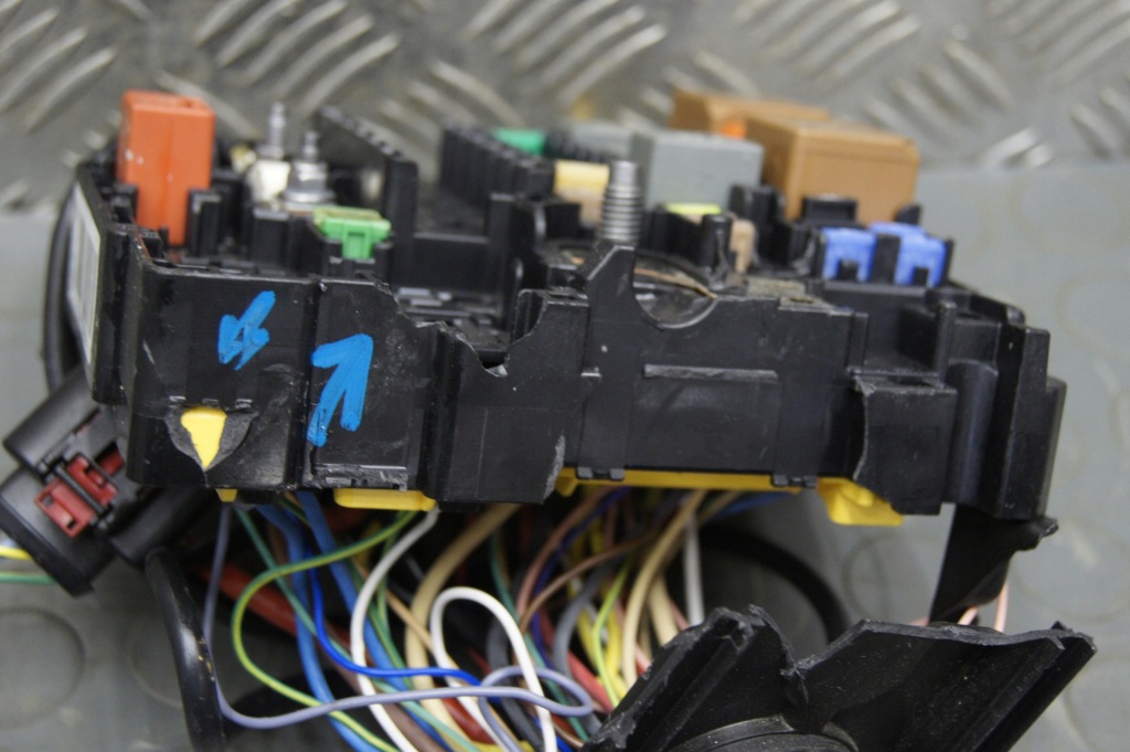 фото №9, Corsa f 1.2 електропроводка джгут відсік двигуна