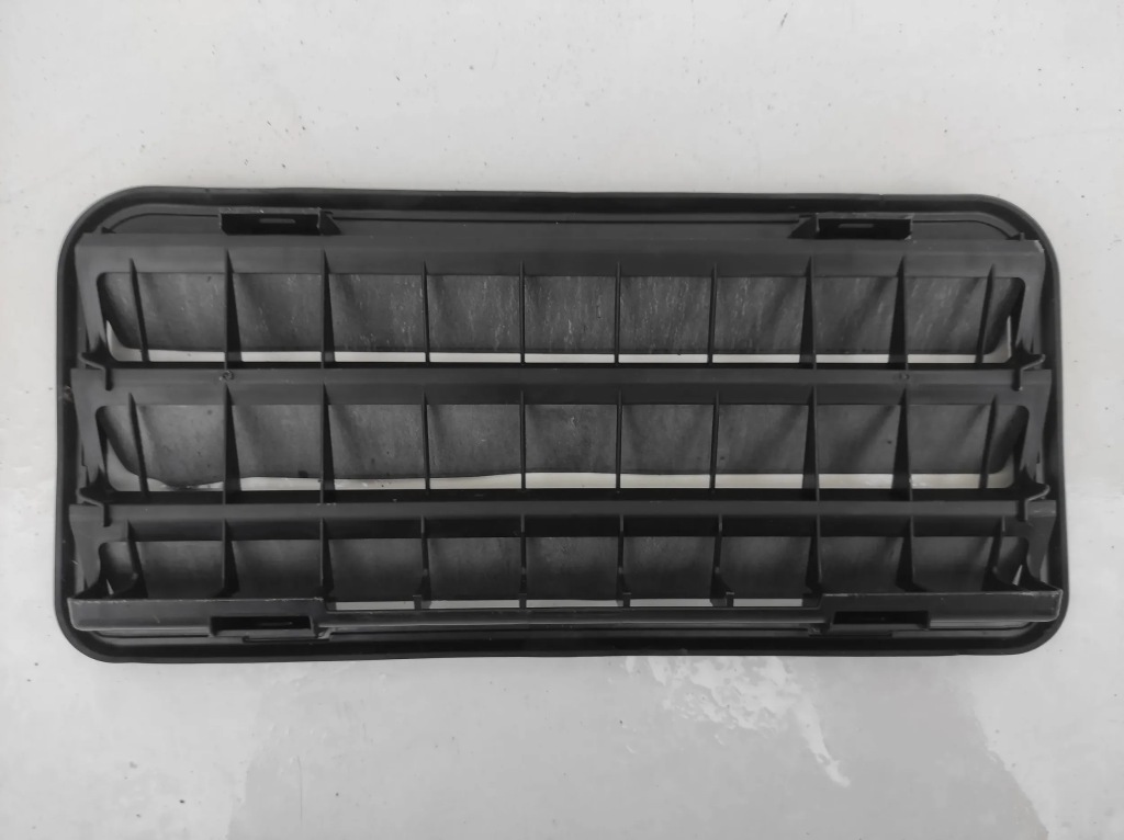 фото №2, Решітка вентиляційна бампера tesla model 3