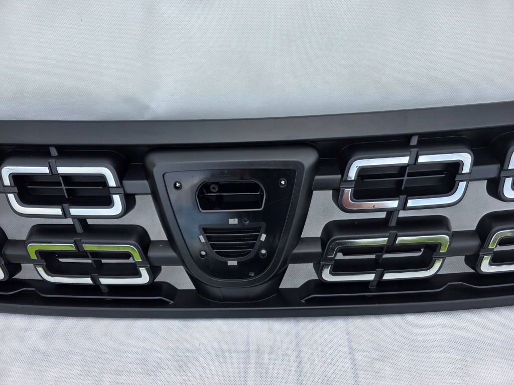 Dacia duster 2 2 2017+ решётка радиатора решётка  решётка радиатора 623103440r Оригинал