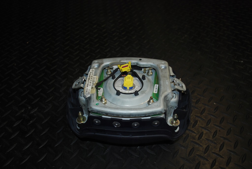 фото №11, Подушка подушка безопасности руля audi a4 b6 8e0880201aa