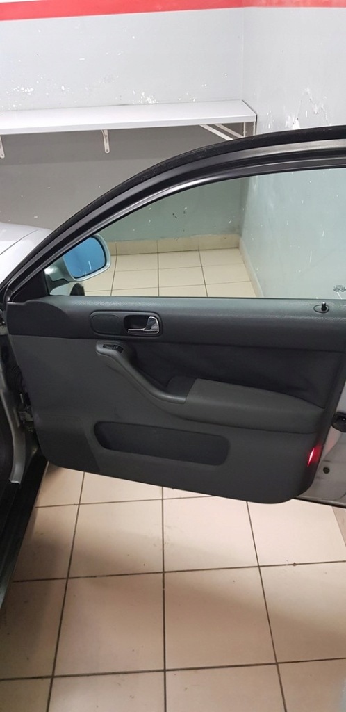 фото №2, Audi a3 8l 1996-2003 обшивка двері оббивка двері